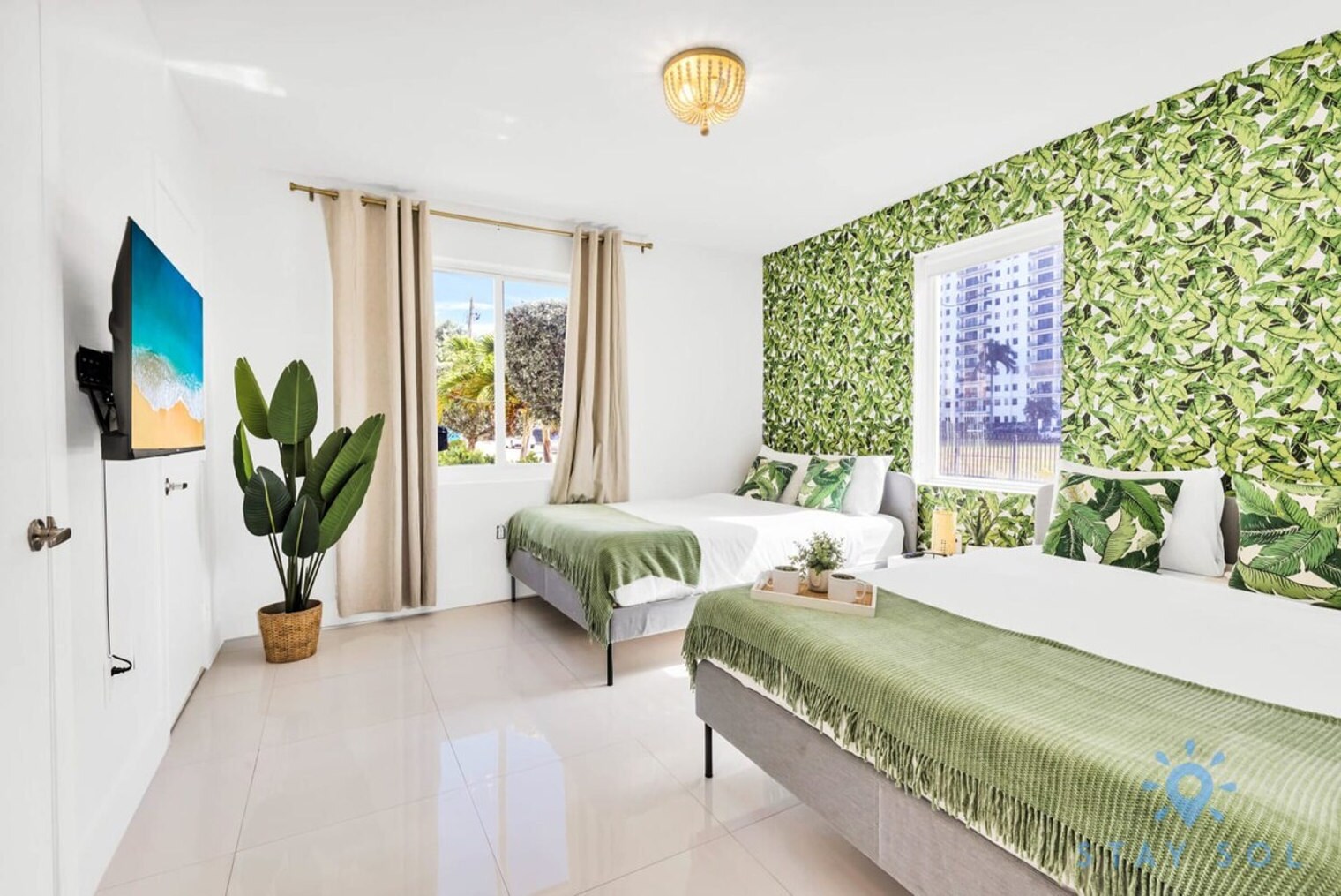 Building Photo - 809 S Ocean Dr
