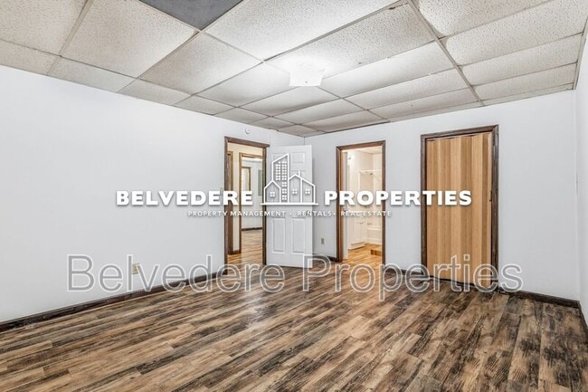 Building Photo - 1210 Valley View St