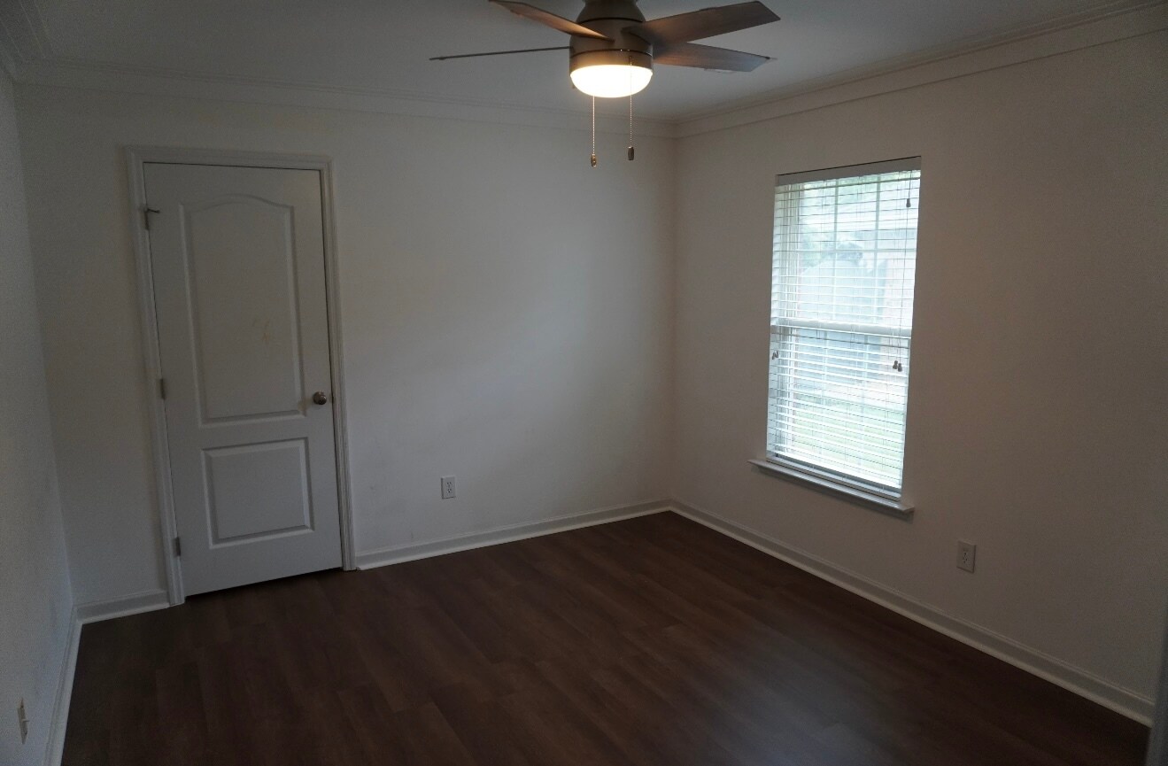 Building Photo - 7009 Lynnfield Dr SE