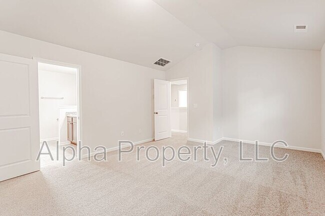 Building Photo - 364 White Peach Wy