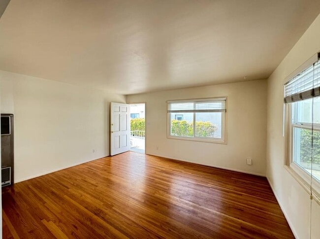 Building Photo - 2.0 bedroom in Pasadena California 91104
