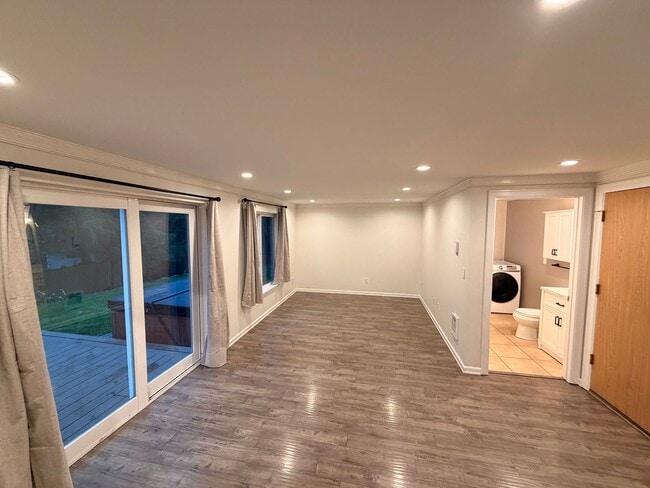 Building Photo - Gorgeous House in a Family-Friendly neighborhood!