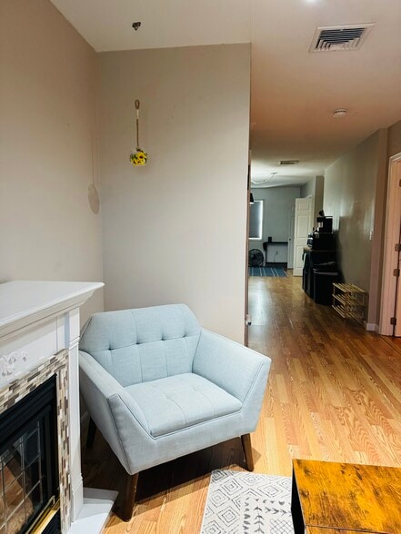 Building Photo - 65 Asti Ave