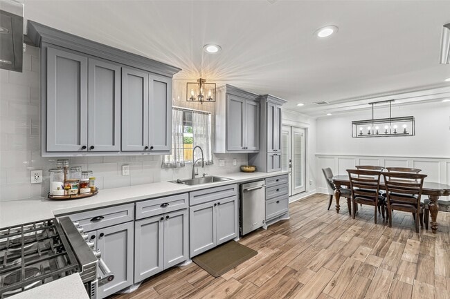 Building Photo - 515 Foxglove Ln