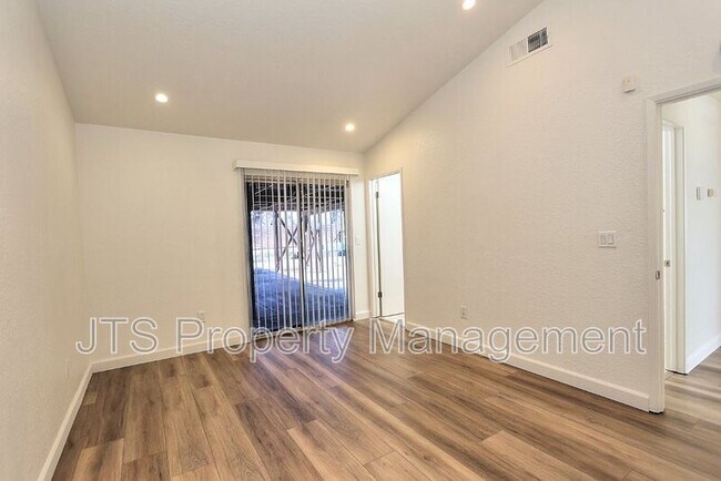 Building Photo - 7733 Temwoods Way