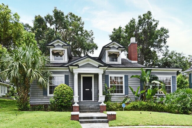Building Photo - 416 Hillcrest St
