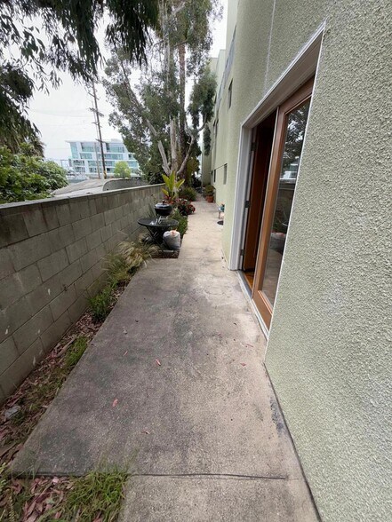 Building Photo - 1544 9th St