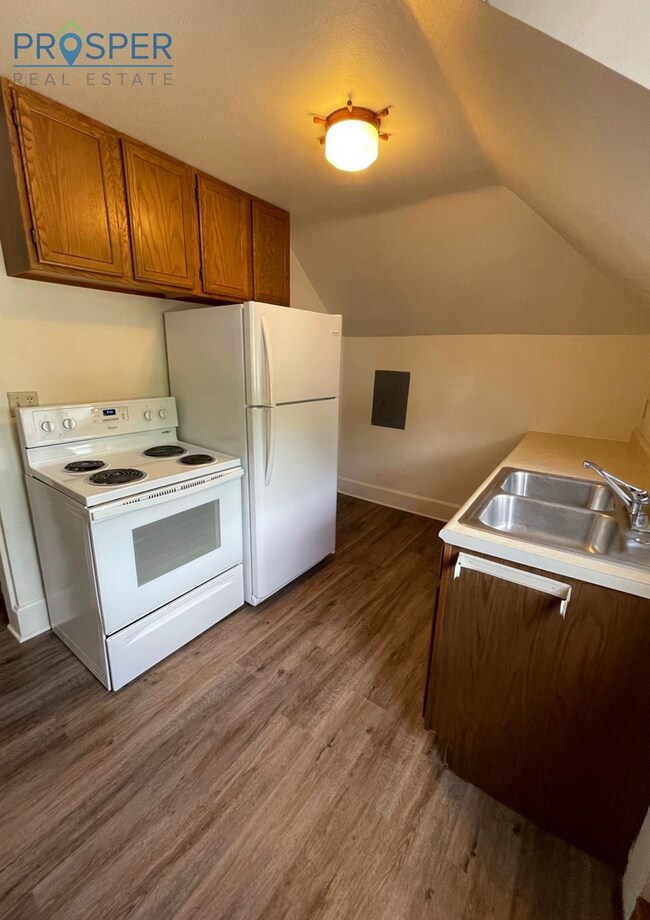 Building Photo - WA810X