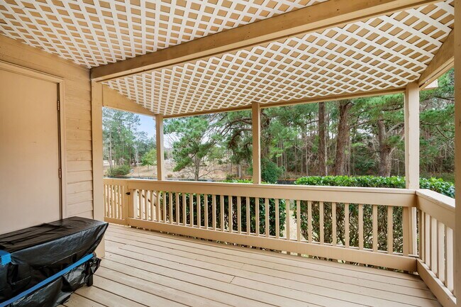 Building Photo - 4088 Fairway Lakes Dr