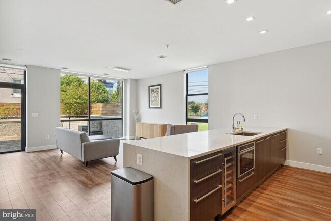 Building Photo - 1628 11th St NW