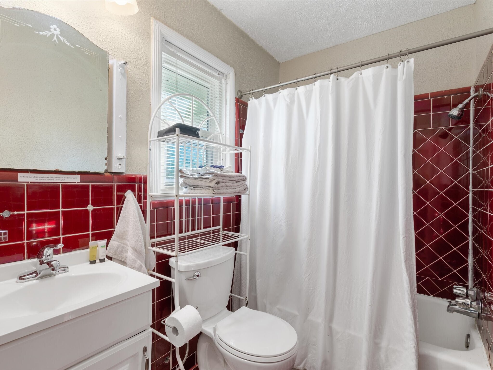 Building Photo - 4201 Anita Ave