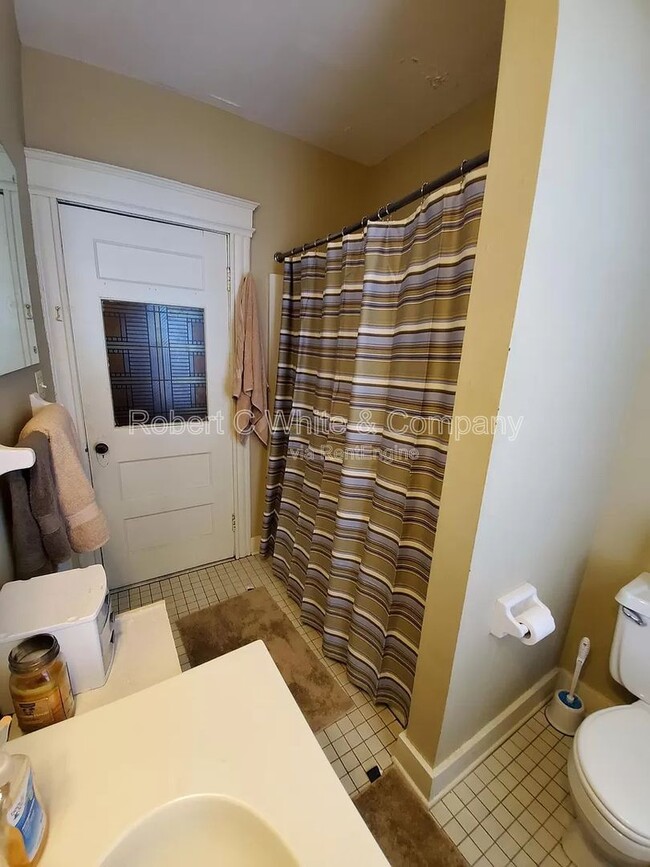 Building Photo - 137 Liberty St