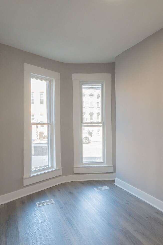 Building Photo - 1237 Carroll St