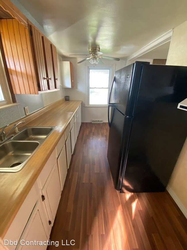 Building Photo - 2 br, 1 bath House - 2217 Shadybrook Dr