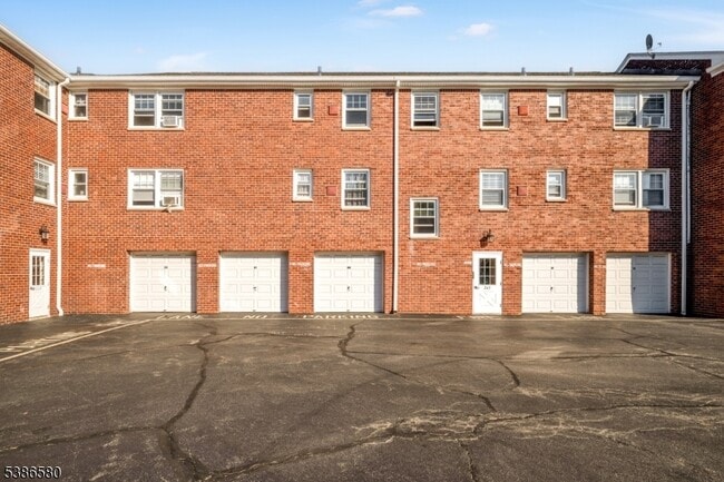 Building Photo - 6 Gainsborough Terrace