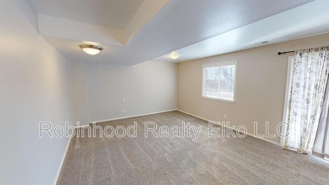 Building Photo - 2651 Shadow Ridge Dr