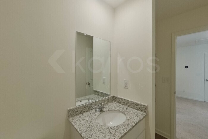 Building Photo - 103 Flat Rock Ml Trl