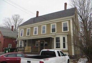 Building Photo - 14 Pleasant St