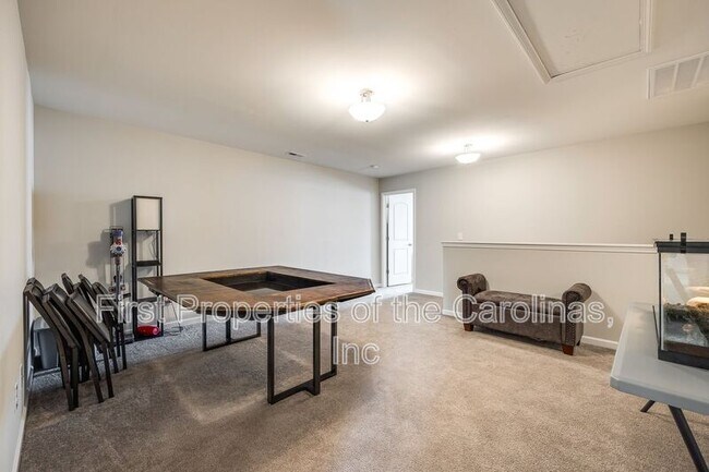 Building Photo - 7545 Hartsfield Dr