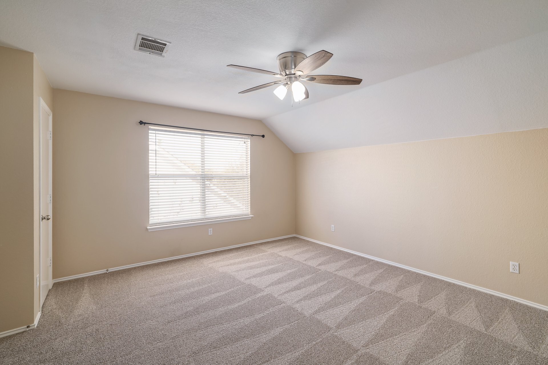 Upstairs Bedroom #2 - 1019 Leeds Castle Walk
