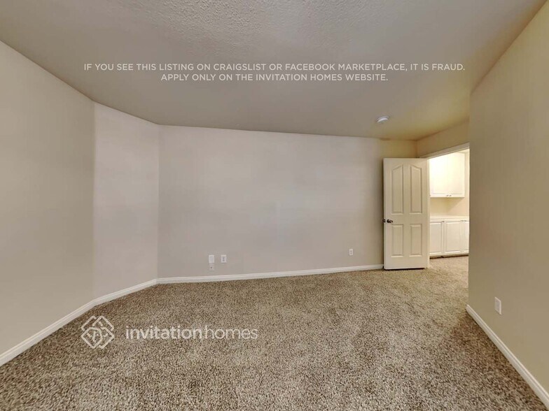 Building Photo - 2405 Eagleridge Dr