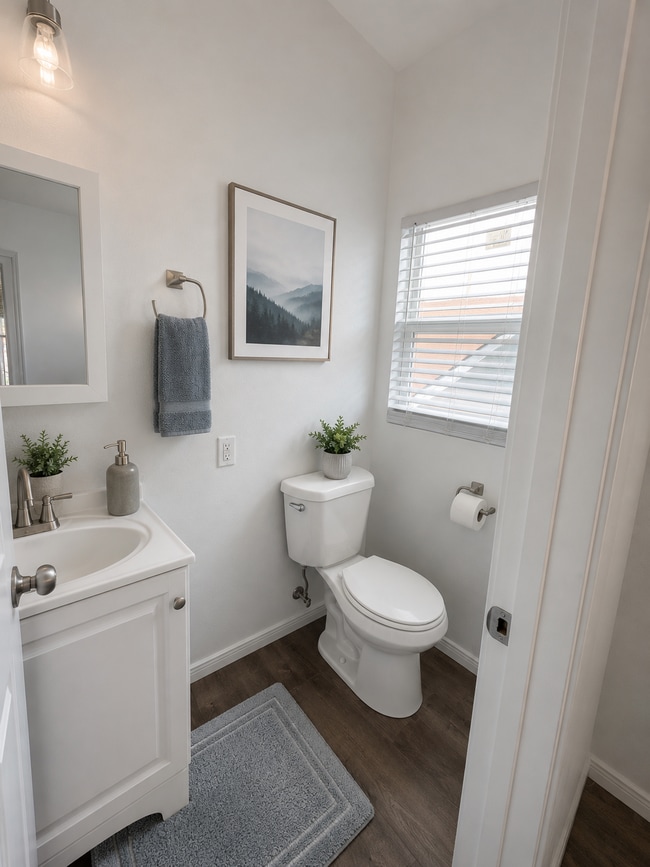 Building Photo - 555 N La Cadena Dr