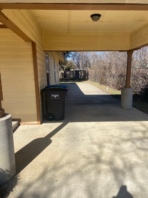 Building Photo - 1331 Elmwood Ave