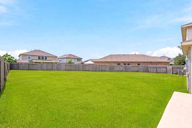 Building Photo - 16203 Centennial Light Dr