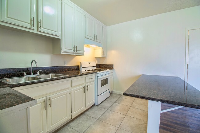 Building Photo - 6546 Sepulveda Blvd