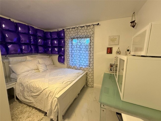 Building Photo - 12 NW 91st St