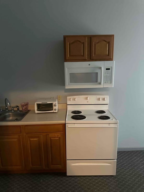 Building Photo - 379 Broad St