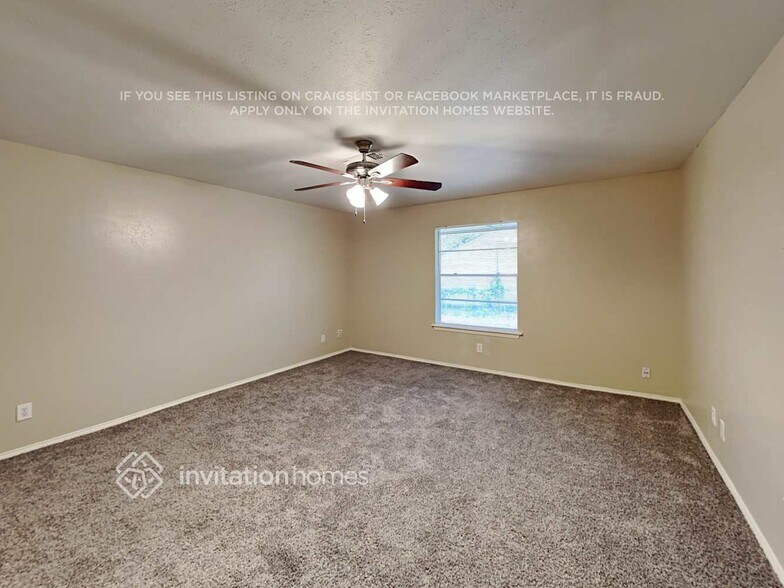 Building Photo - 506 Willow Cir