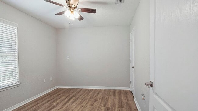 Building Photo - 385 Loblolly Bay Dr