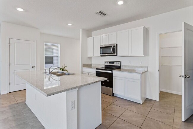 Building Photo - 5557 Birch River Trl