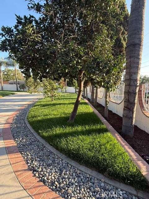 Building Photo - 6576 Lorena Ave