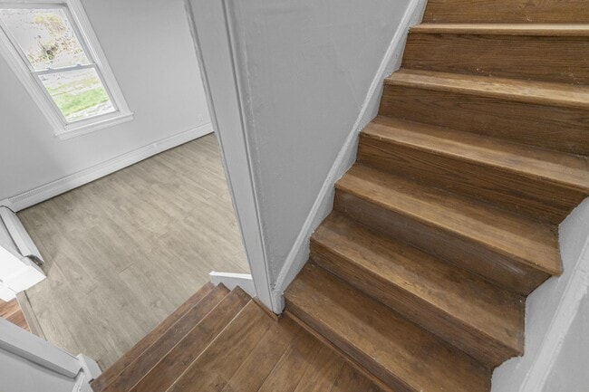 Building Photo - 520 Lincoln Ave