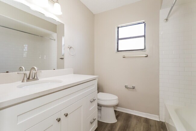 Building Photo - 8823 Gum Tree Ave