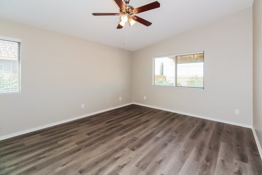 Building Photo - 5536 S Desert Redbud Dr