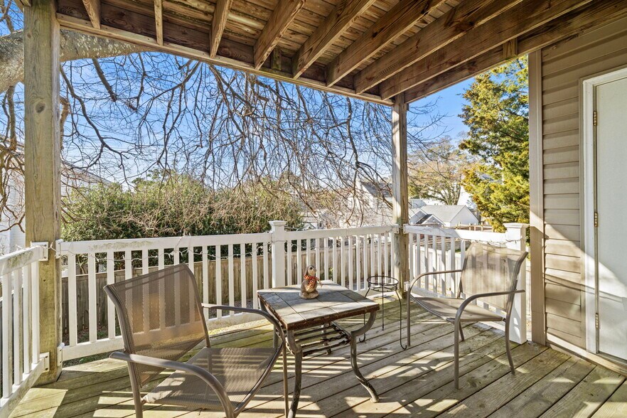 2nd Fl Balcony - 208 56th St