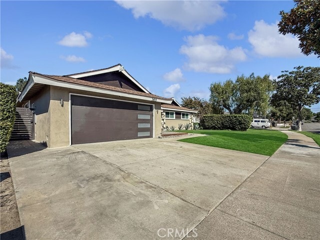 Building Photo - 2815 E Coolidge Ave