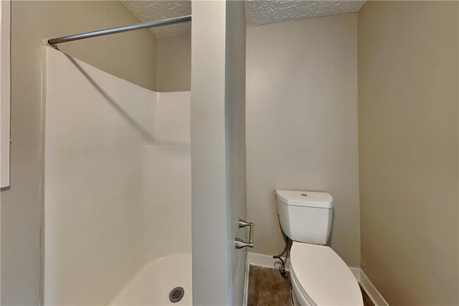 Building Photo - 3951 Kensington Dr