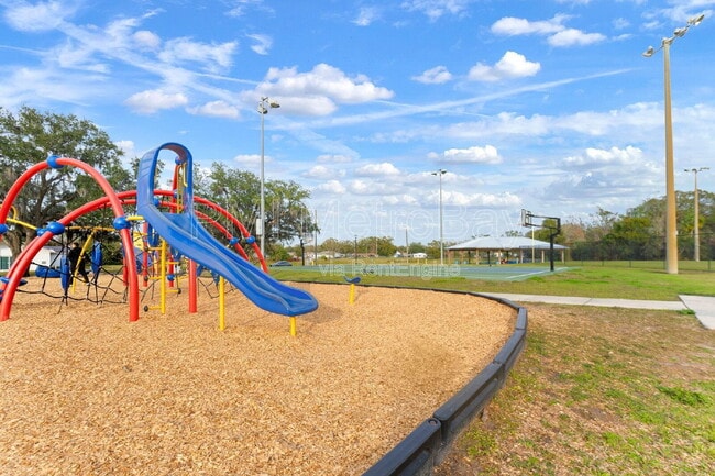 Building Photo - 902 W Alsobrook St