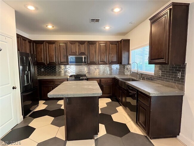 Building Photo - 5525 Mesquite Creek St