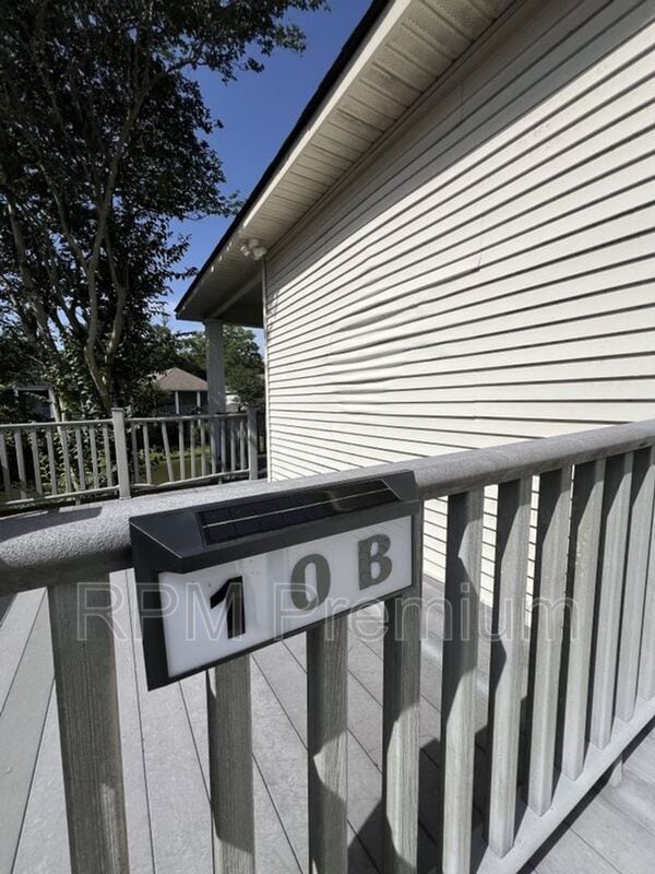 Building Photo - 38035 Post Office Rd