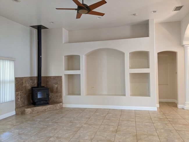 Building Photo - Large custom rural home offering wonderful...