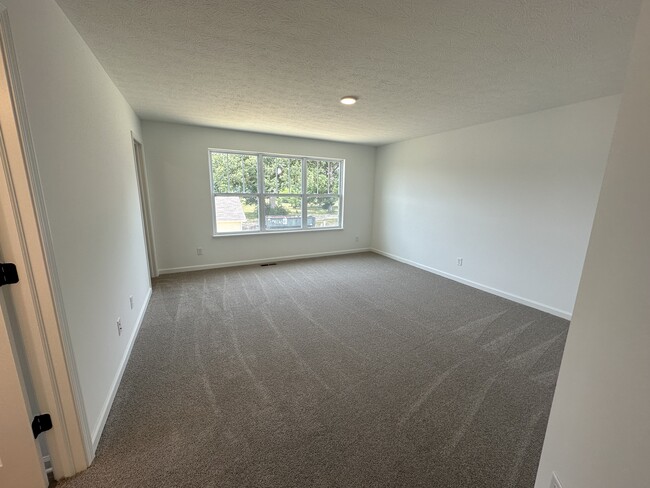 Second floor master bedroom - 340 Central State Blvd