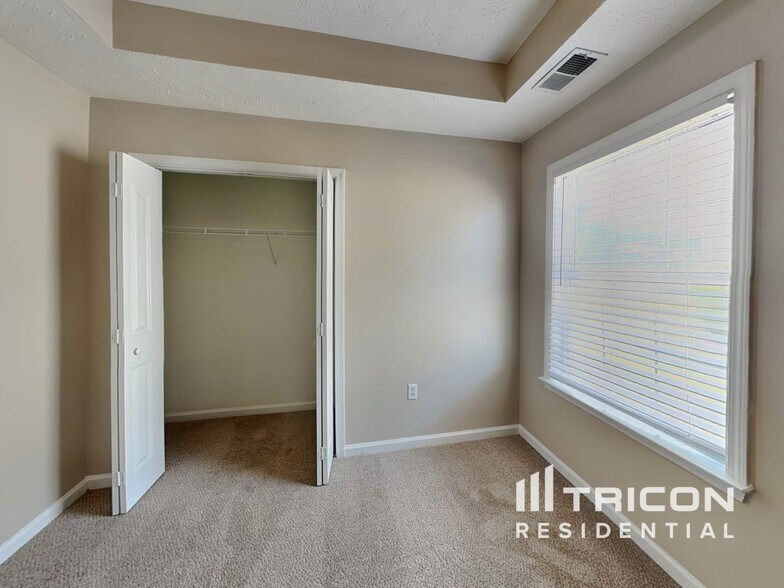 Building Photo - 222 Yardsley Dr