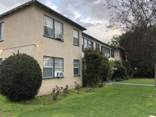 Building Photo - 410 S Sierra Madre Blvd