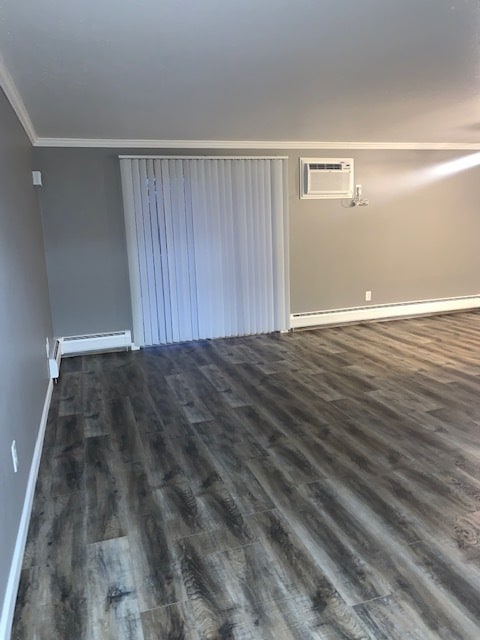 Living Room - 37910 Euclid Ave