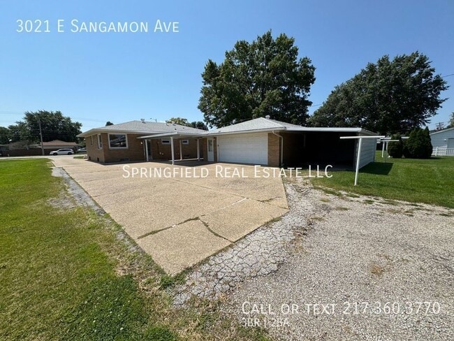 Building Photo - 3021 E Sangamon Ave
